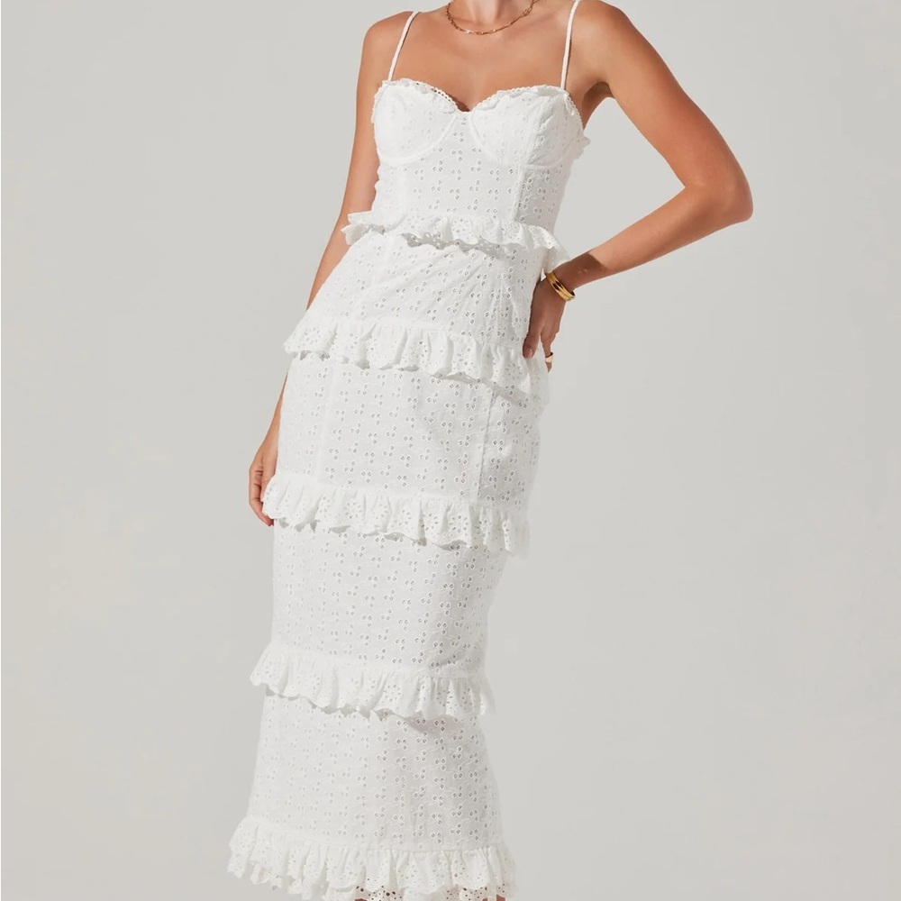 ASTR  Sandrima Tiered Ruffle Trim Dress